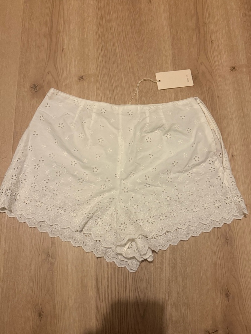 Doen Arbre Cotton Eyelet Shorts
